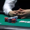 Strategie Vincenti per Affrontare la Short Stack nel Poker Turbo